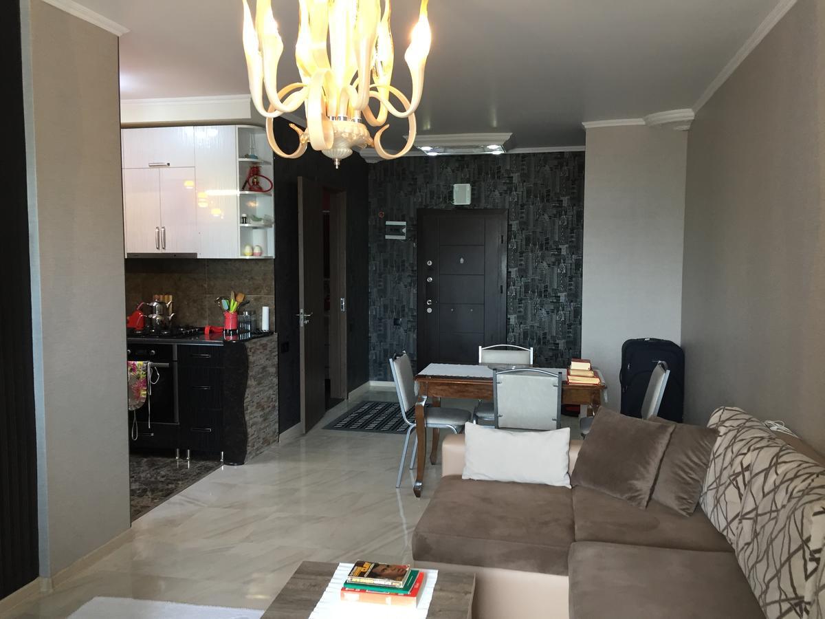 Apartment In Yalchin Star Residence Batumi Eksteriør billede